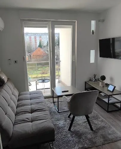 Perfect Place 32