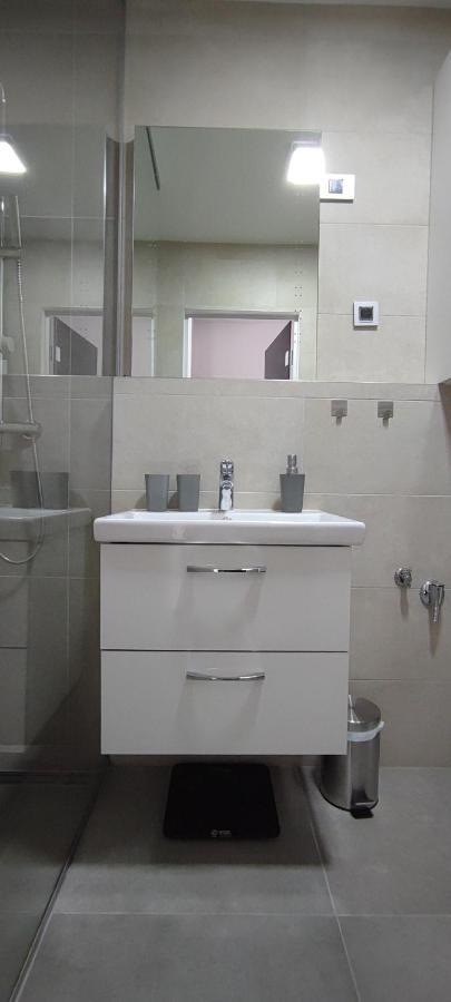 Perfect Place 32