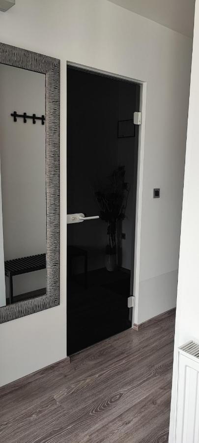 Perfect Place 32 *